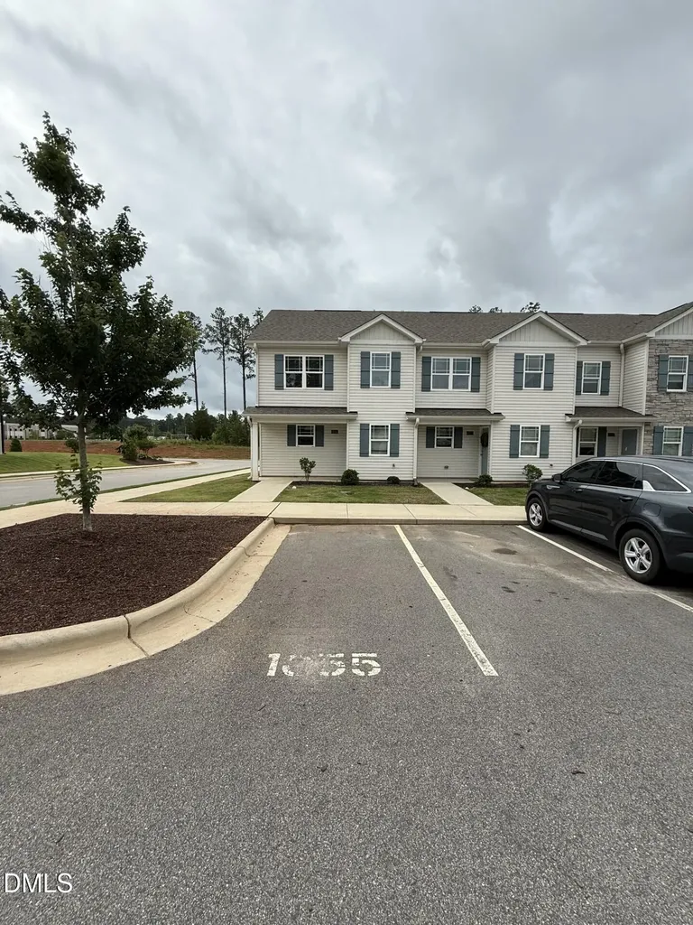 1055 Peony Lane Youngsville NC 27596