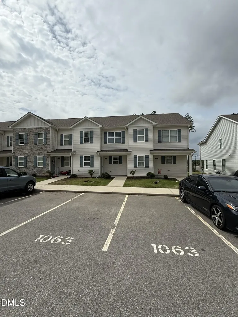 1063 Peony Lane Youngsville NC 27596