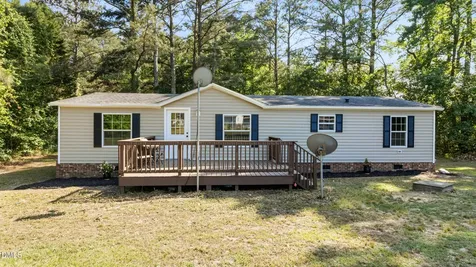 1429 Country Pond Lane Willow Springs NC 27592