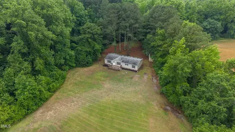 1429 Country Pond Lane Willow Springs NC 27592