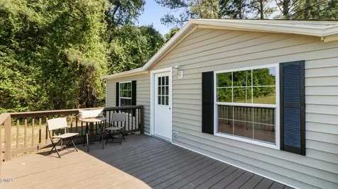 1429 Country Pond Lane Willow Springs NC 27592