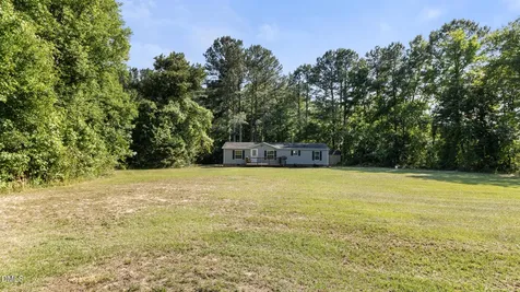 1429 Country Pond Lane Willow Springs NC 27592
