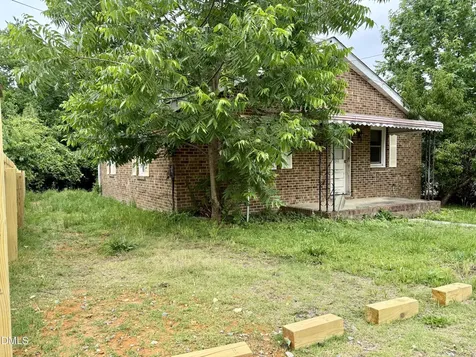502 1st Street Apex NC 27502