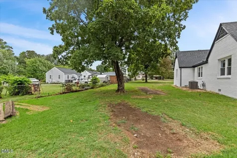 157 N Elizabeth Street Henderson NC 27536