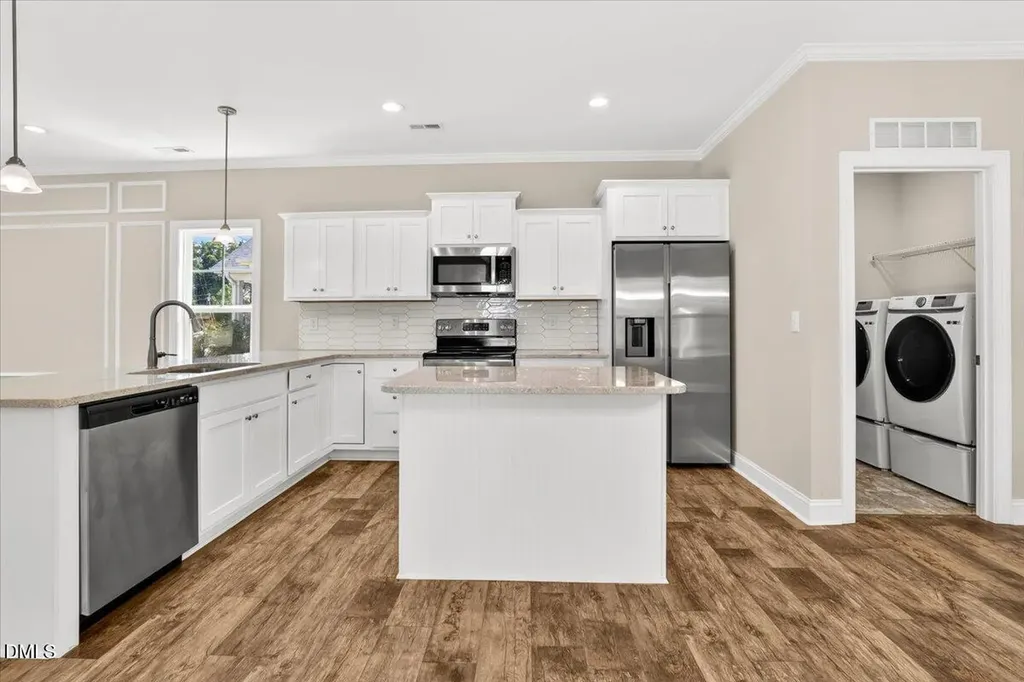 706 S Pollock Street Selma NC 27576