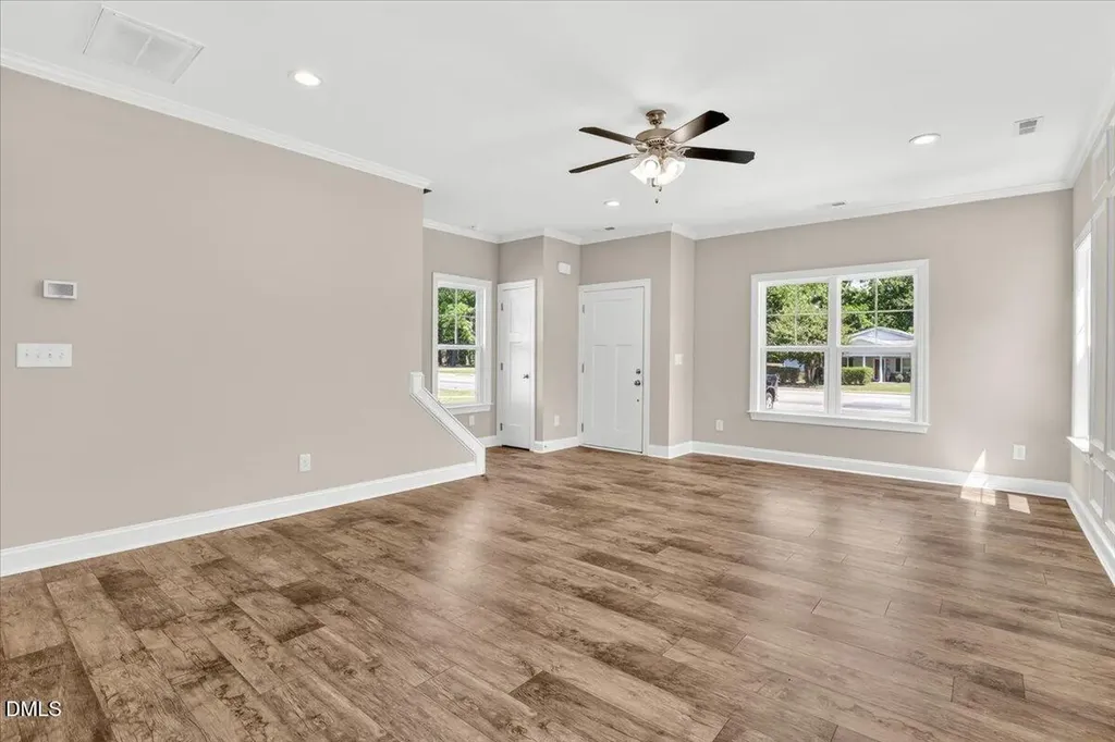706 S Pollock Street Selma NC 27576