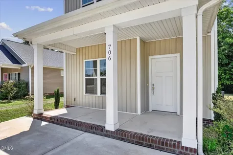 706 S Pollock Street Selma NC 27576