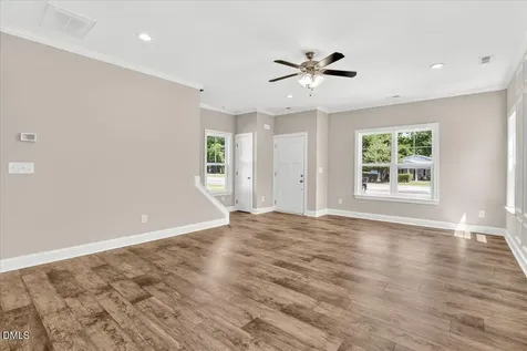706 S Pollock Street Selma NC 27576