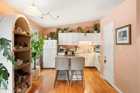 121 Westview Drive Carrboro NC 27510