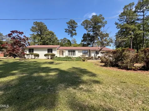 108 Oak Street Pine Level NC 27568