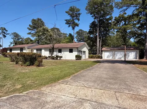 108 Oak Street Pine Level NC 27568