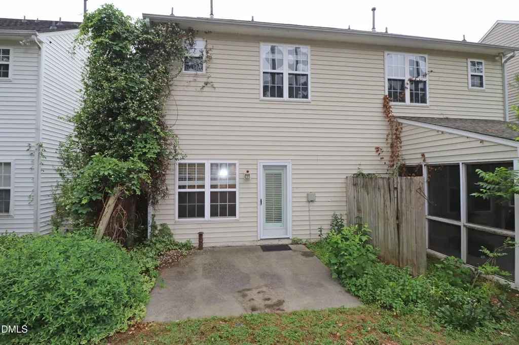 2332 Persimmon Ridge Drive Raleigh NC 27604