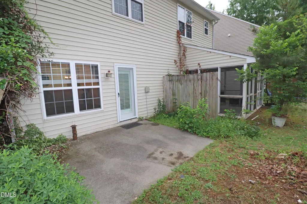 2332 Persimmon Ridge Drive Raleigh NC 27604