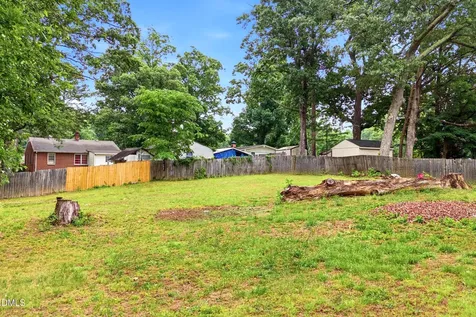 2007 Jane Street Greensboro NC 27407