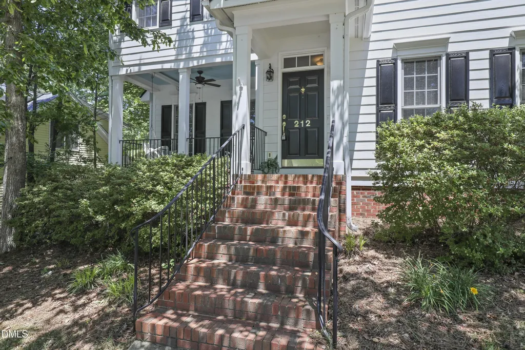 212 Kingsport Road Holly Springs NC 27540