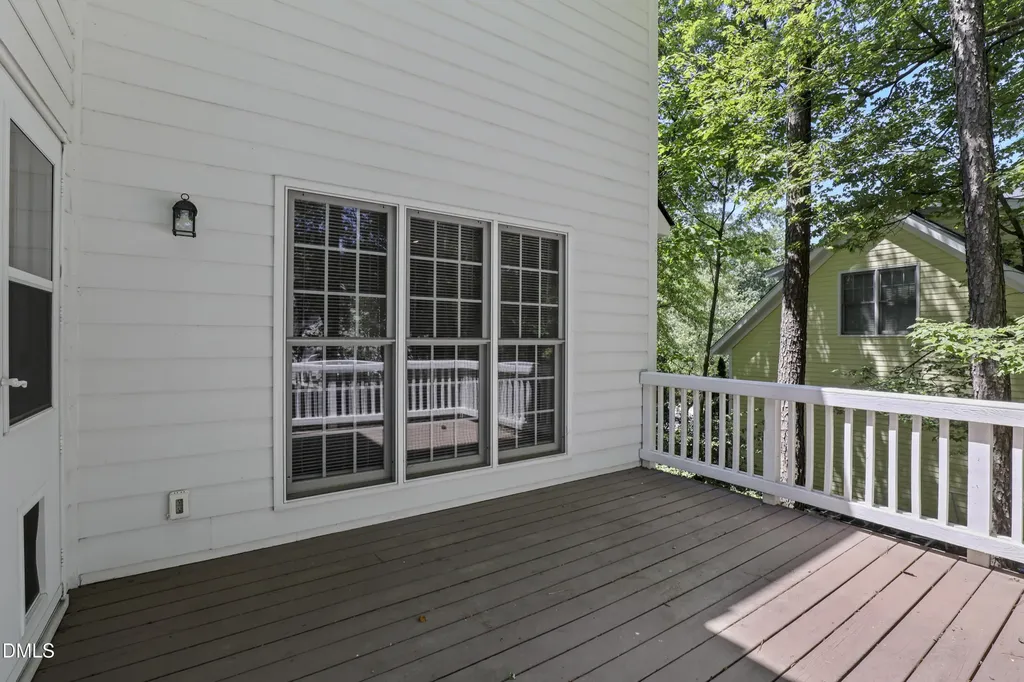 212 Kingsport Road Holly Springs NC 27540