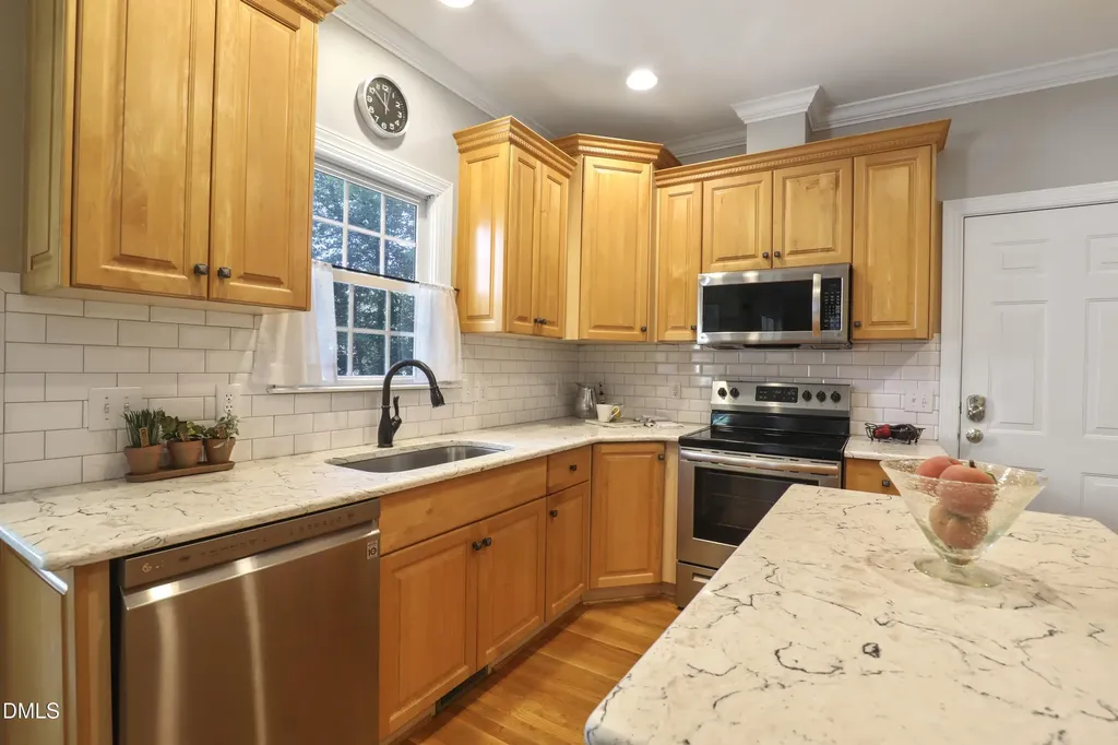 212 Kingsport Road Holly Springs NC 27540