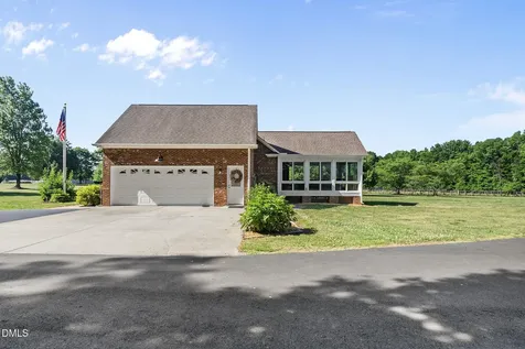 7418 Cummings Drive Mebane NC 27302
