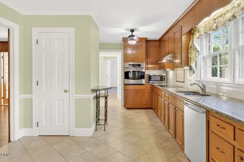 3007 Charwood Place Raleigh NC 27612