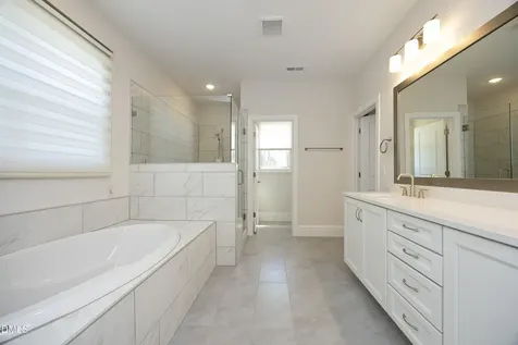 1612 Henley View Place Apex NC 27523