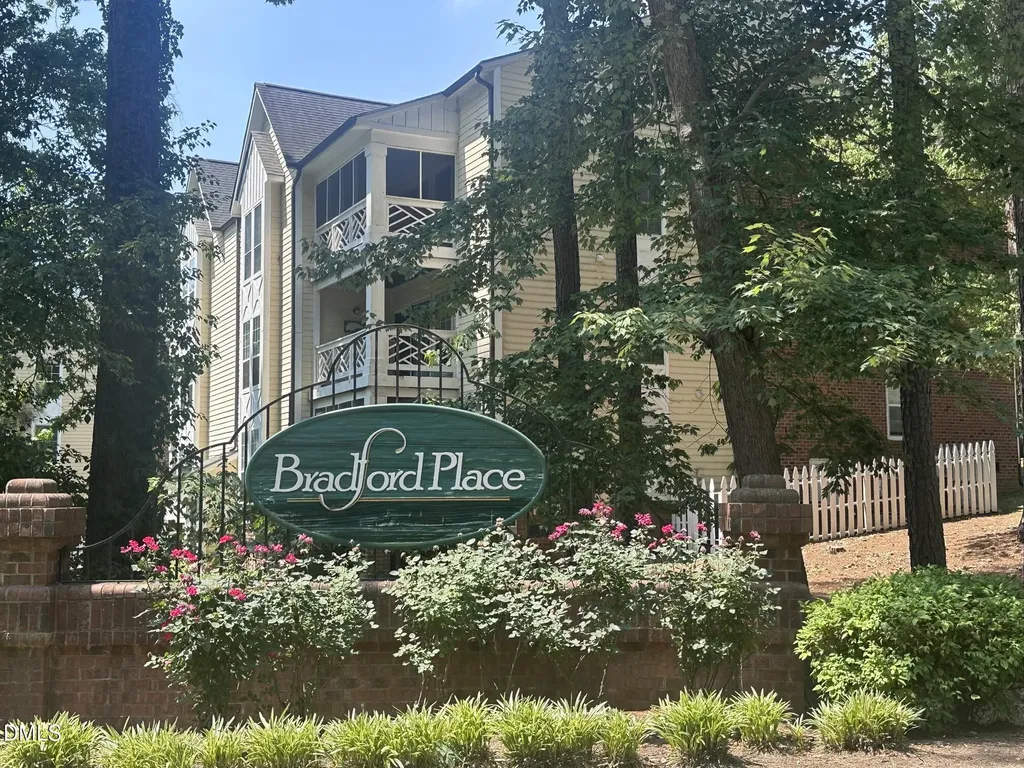 1010 Kingswood Drive Chapel Hill NC 27517
