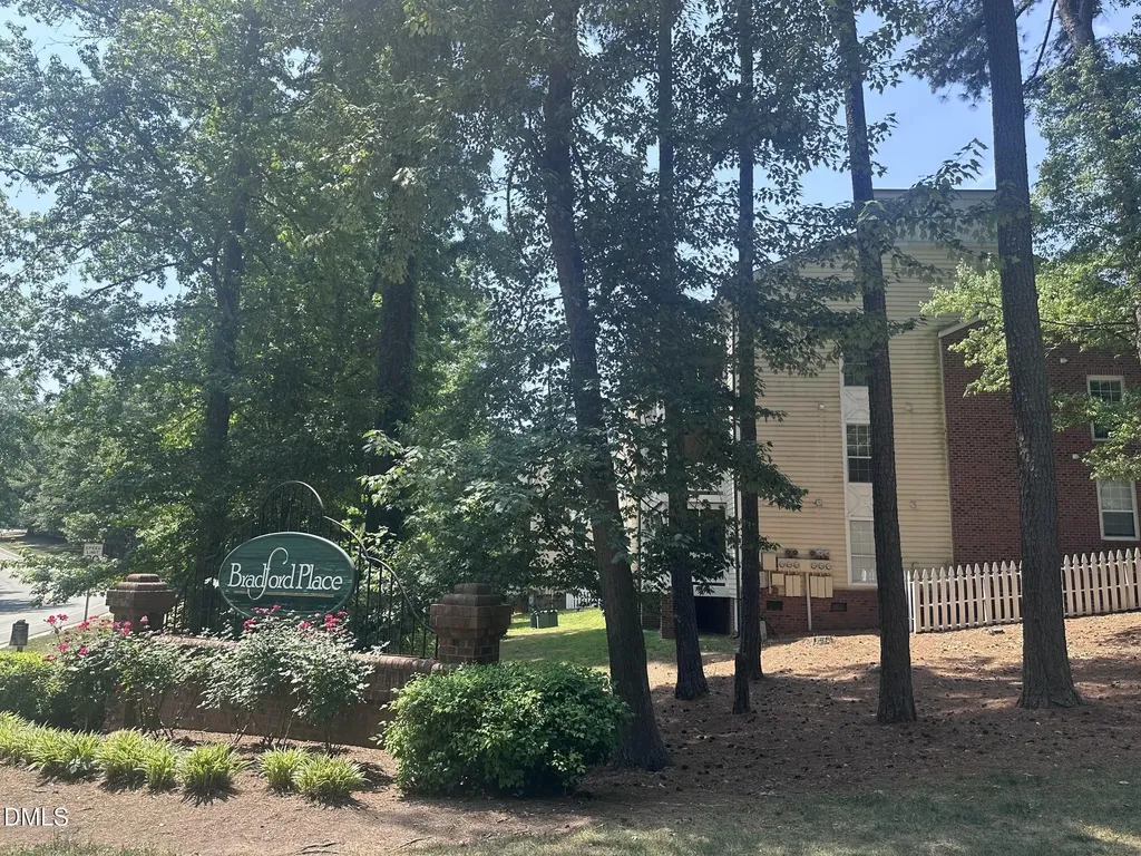 1010 Kingswood Drive Chapel Hill NC 27517