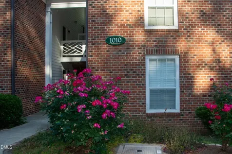 1010 Kingswood Drive Chapel Hill NC 27517