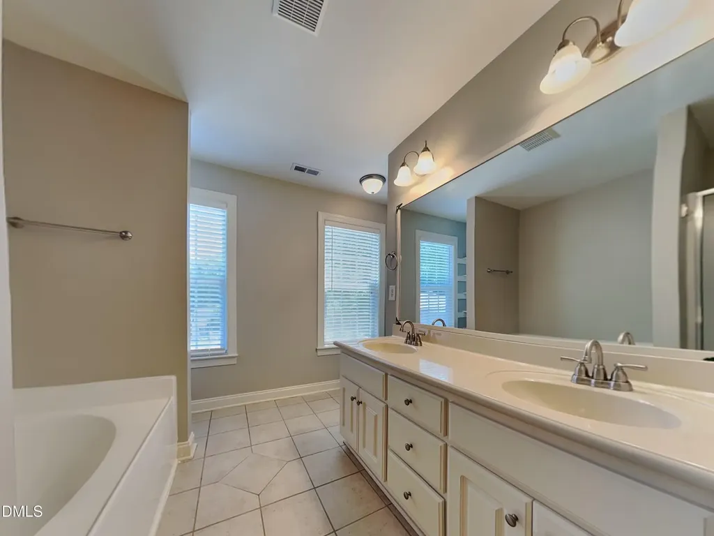 57 Bayliner Court Clayton NC 27520
