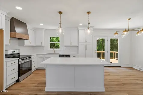 908 Tanglewood Drive Cary NC 27511