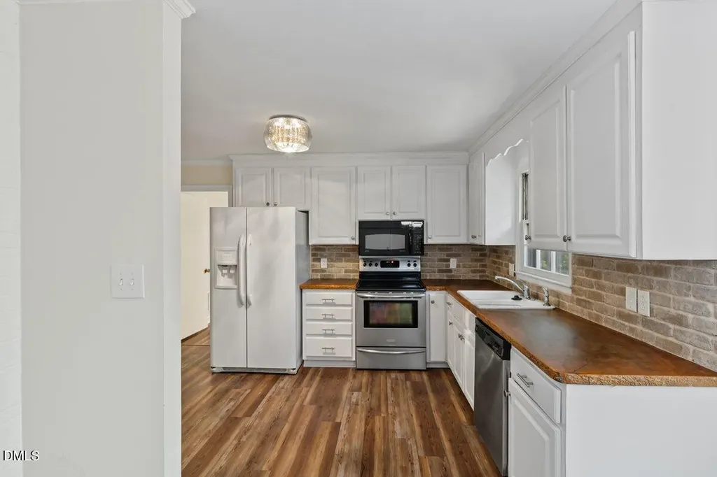 8501 Shadow Wood Place Raleigh NC 27613