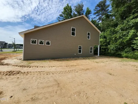 1673 Elk Run Drive Fayetteville NC 28312