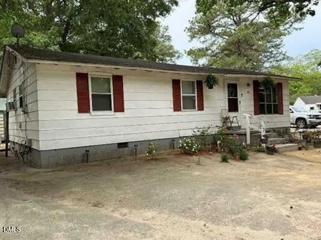 313 Tucker Street Enfield NC 27823