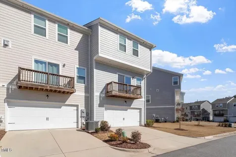 1018 Salt Glaze Lane Cary NC 27519