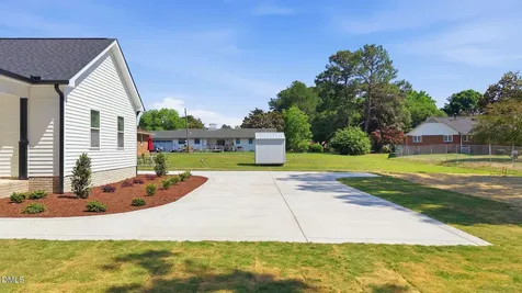 2212 M L King Jr Parkway SE Wilson NC 27893