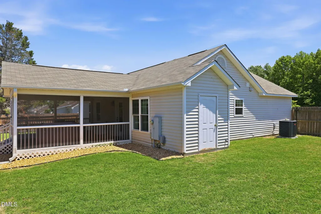 114 S Wynbrooke Lane Selma NC 27576