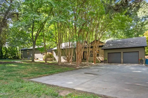 1040 Glenview Lane Burlington NC 27215