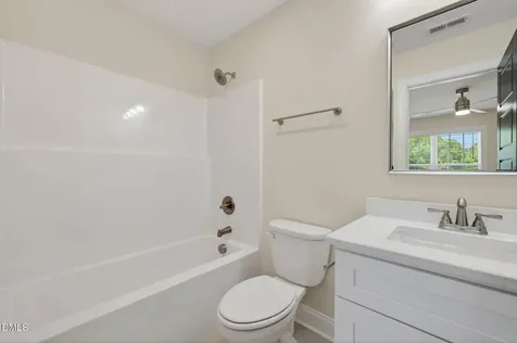 40 N Carrie Street Coats NC 27521