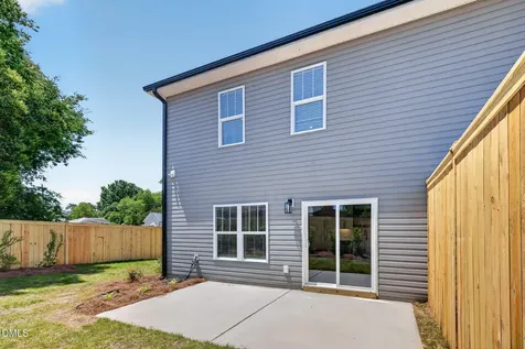 40 N Carrie Street Coats NC 27521