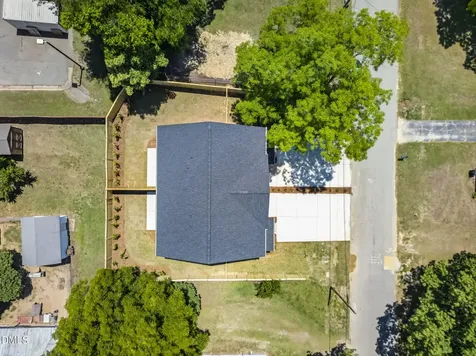44 N Carrie Street Coats NC 27521