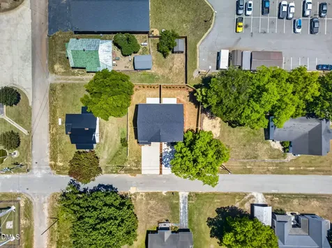 44 N Carrie Street Coats NC 27521