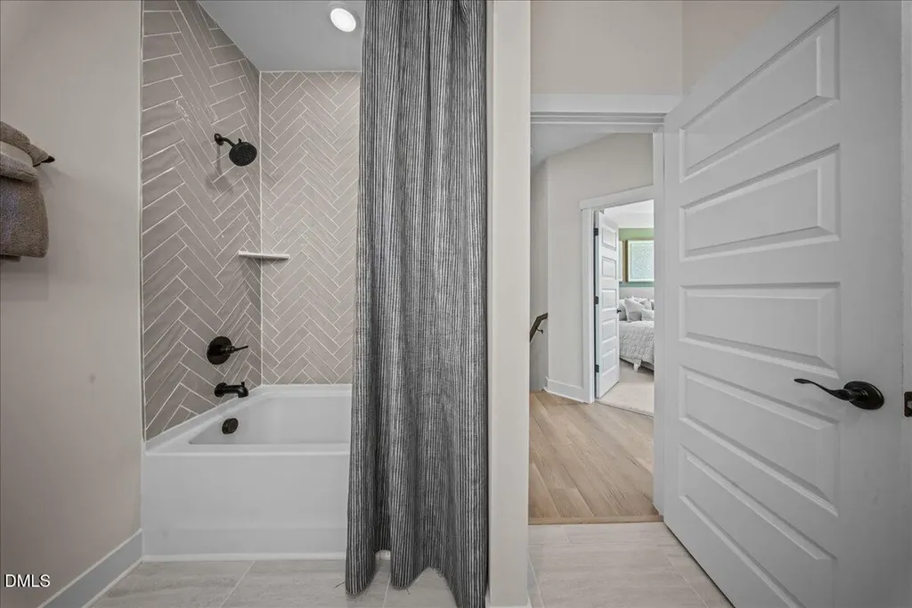 10913 Bayflower Way Raleigh NC 27617