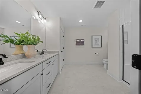 10913 Bayflower Way Raleigh NC 27617