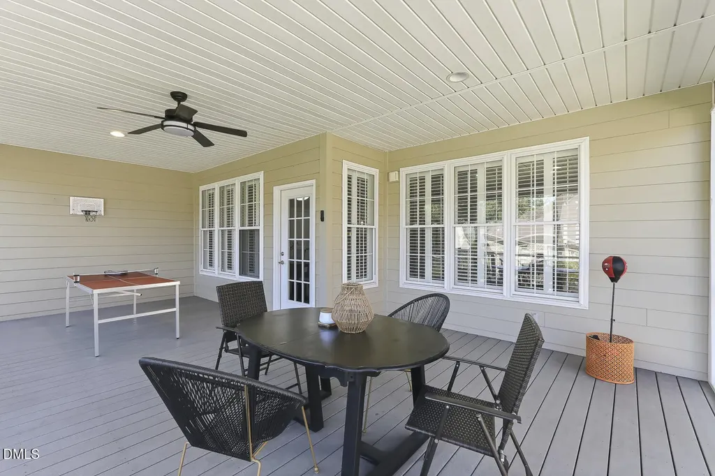 813 Canyoncreek Lane Fuquay Varina NC 27526