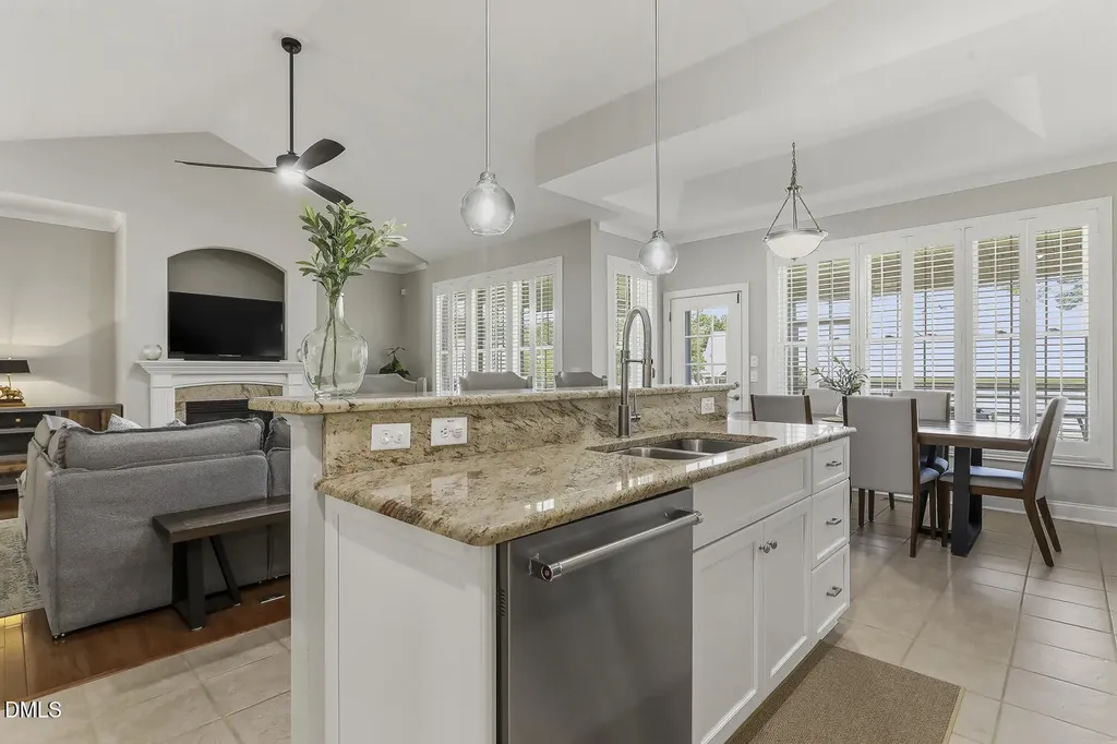 813 Canyoncreek Lane Fuquay Varina NC 27526