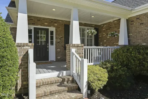 813 Canyoncreek Lane Fuquay Varina NC 27526