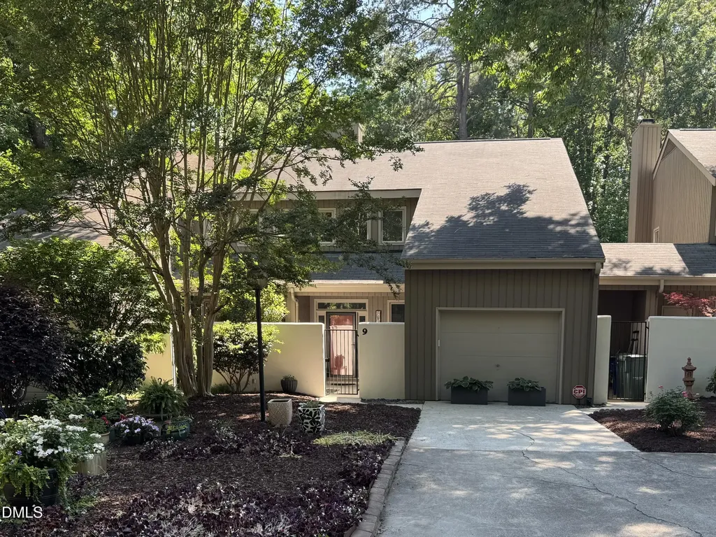 9 Tottenham Lane Chapel Hill NC 27517