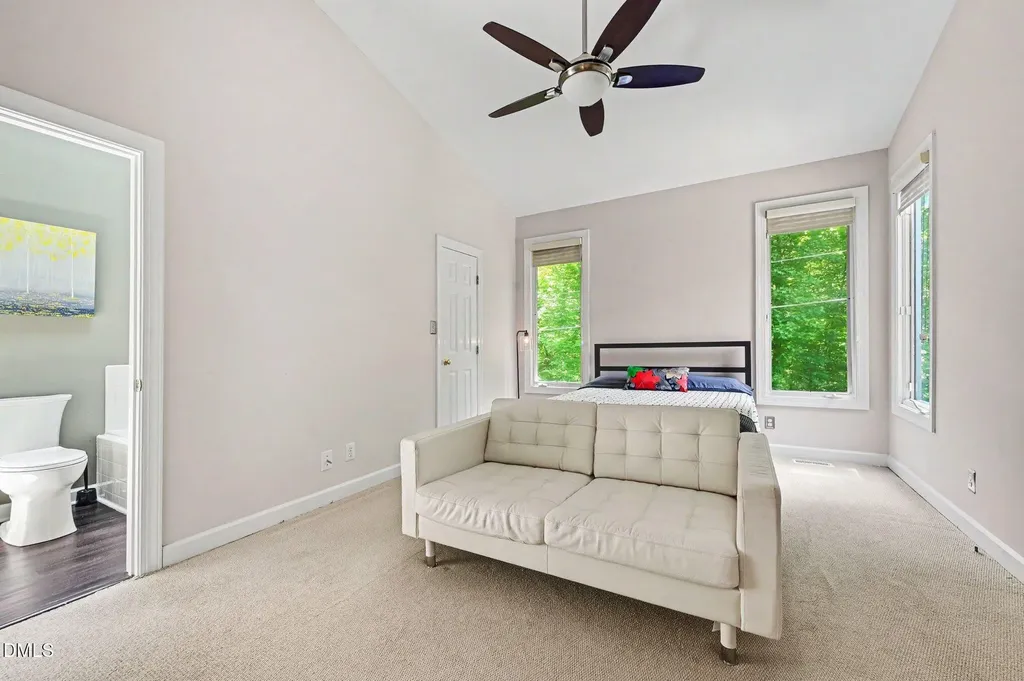 9 Tottenham Lane Chapel Hill NC 27517