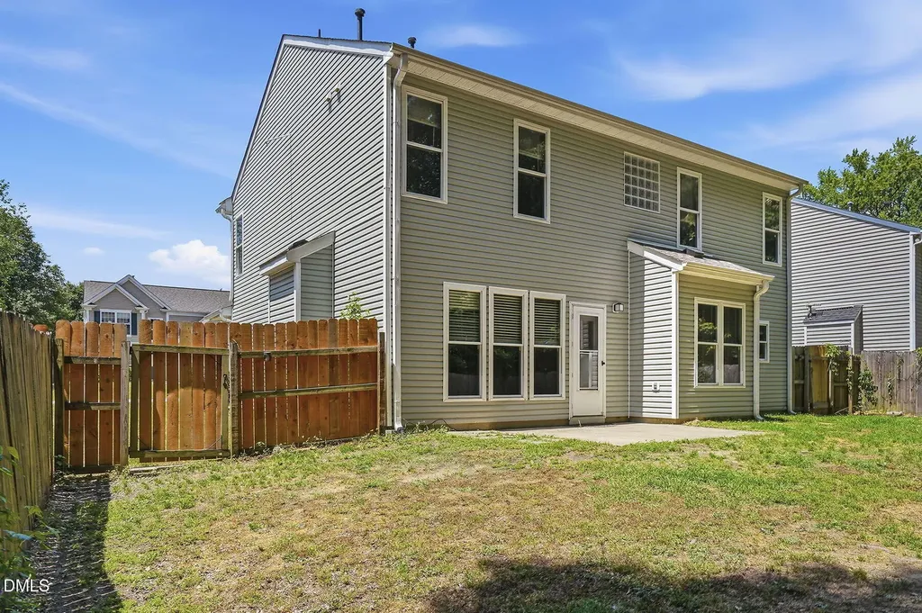 212 N Honey Springs Avenue Fuquay Varina NC 27526