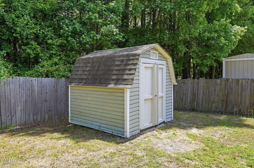 212 N Honey Springs Avenue Fuquay Varina NC 27526