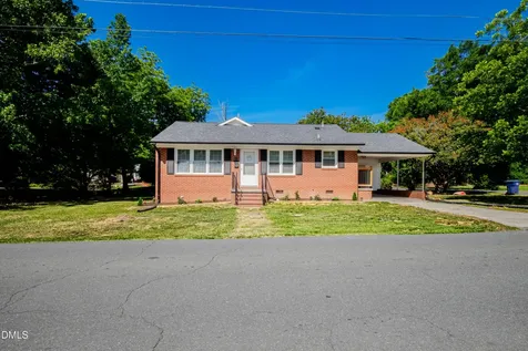 502 S 6th Avenue Siler City NC 27344